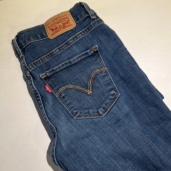 Bootcut Levi’s Jeans, size 6 - Picture 1 of 3